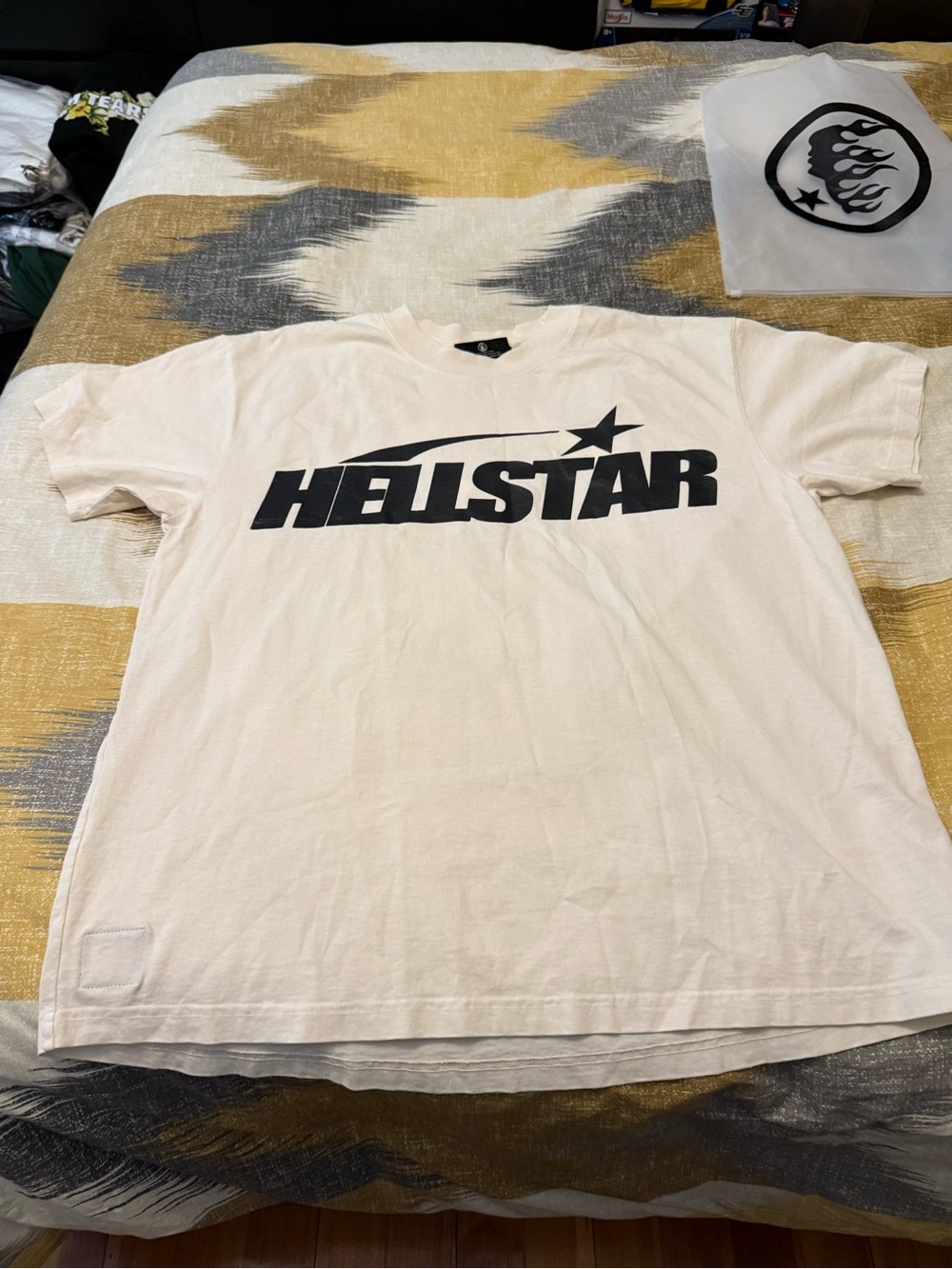 Hellstar Classic White Short-Sleeve Logo Tee Size L
